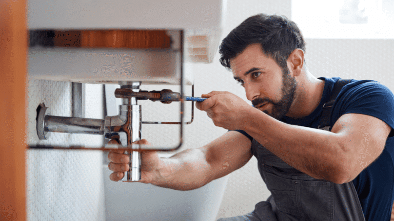 Como descobrir vazamento de água sem quebrar